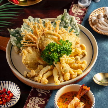 [00000028] Tempura nấm và rau củ với sốt tôm thịt cay